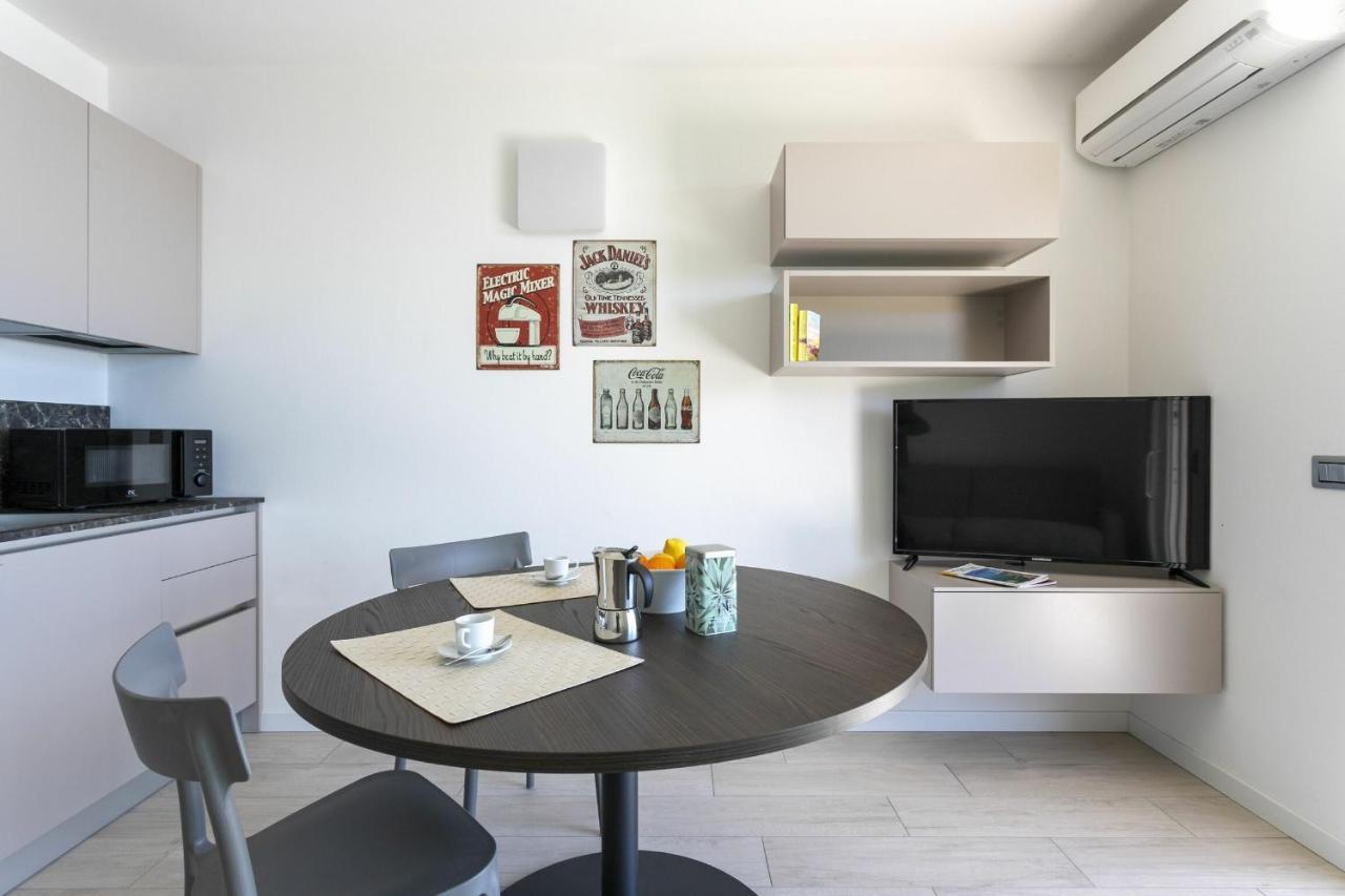 Raffaello Residenza Borgo Degli Artisti 2 Parzanica Extérieur photo