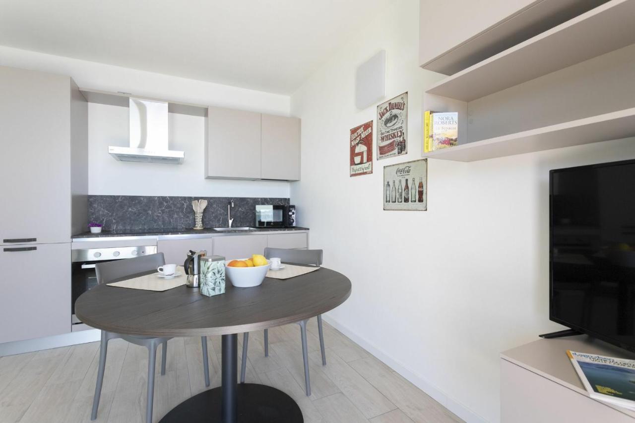 Raffaello Residenza Borgo Degli Artisti 2 Parzanica Extérieur photo